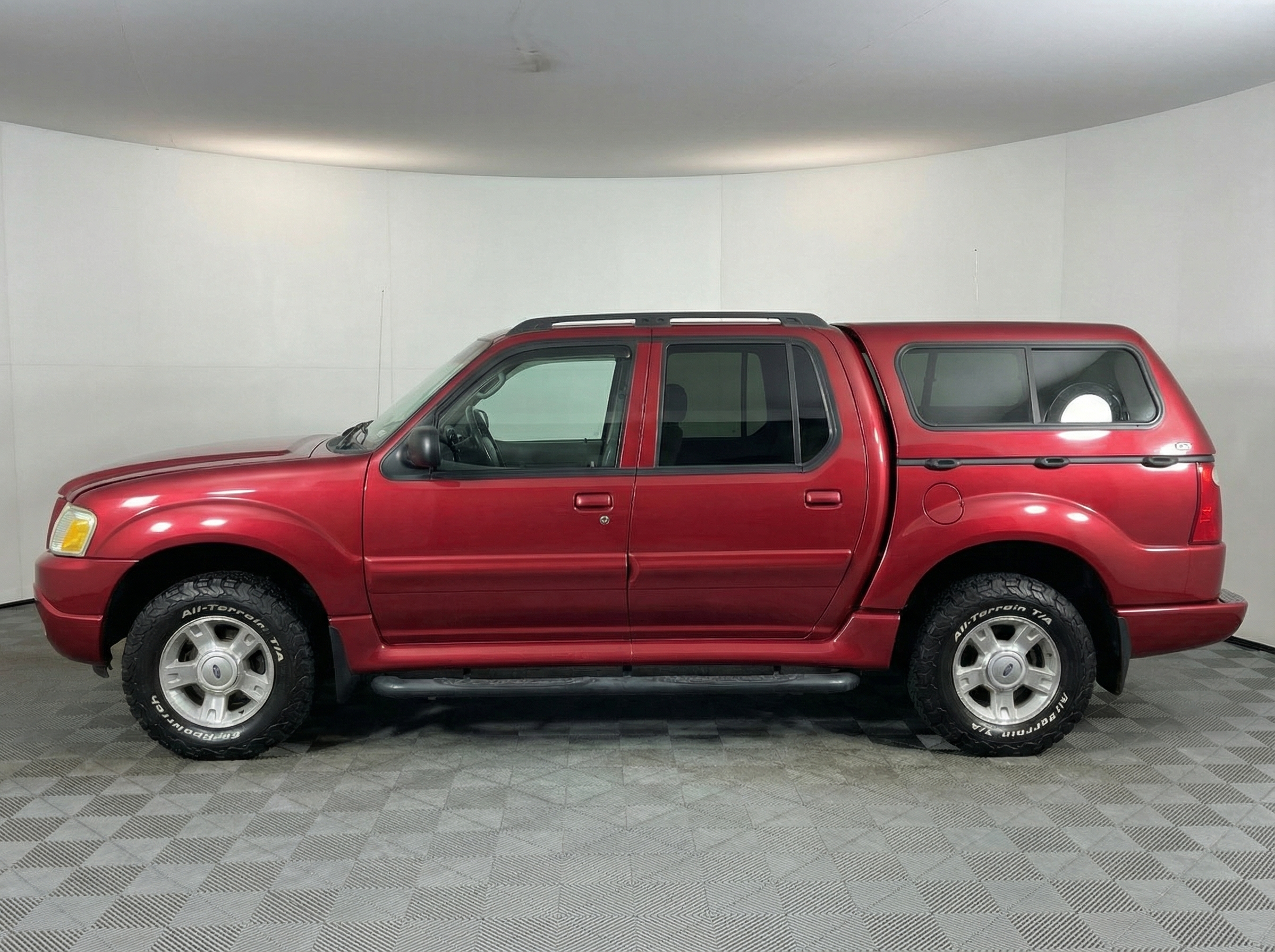 2004 Ford Explorer — photo 2