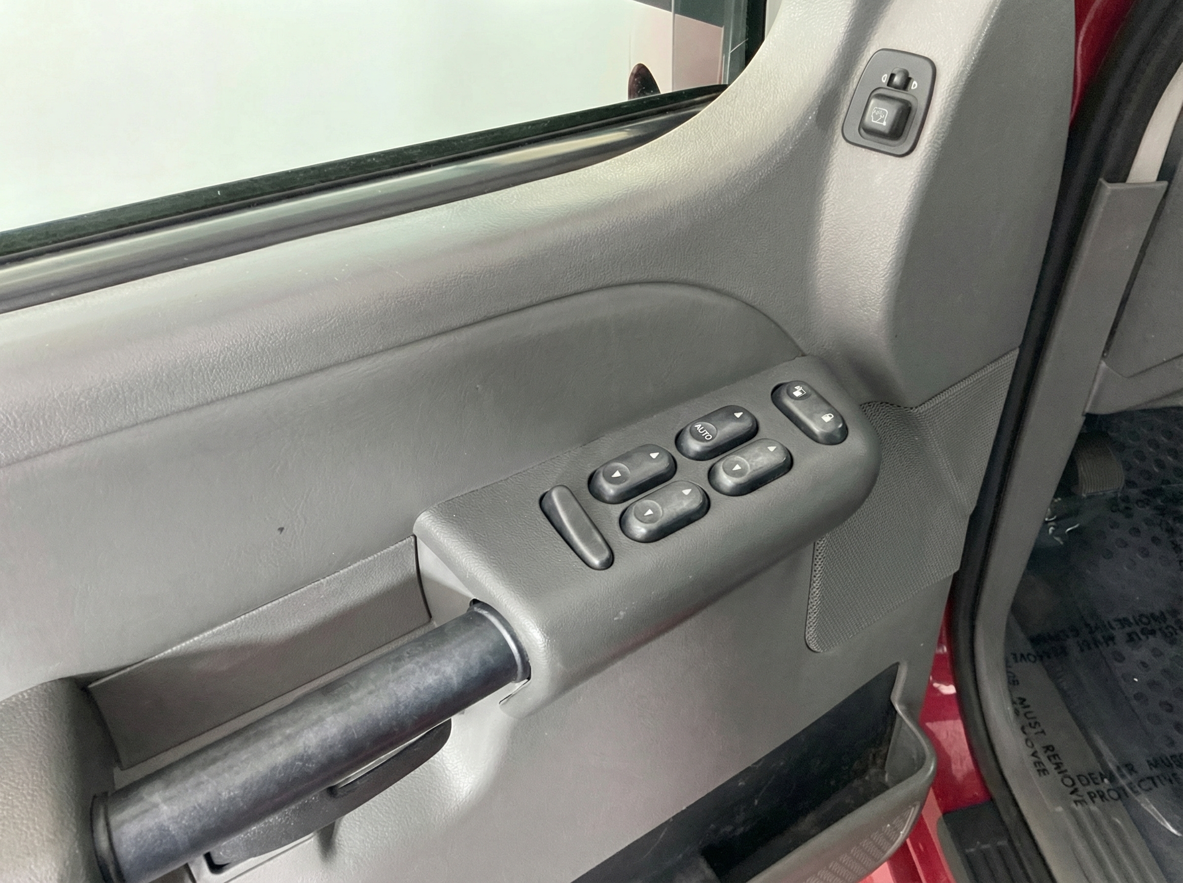 2004 Ford Explorer — photo 3