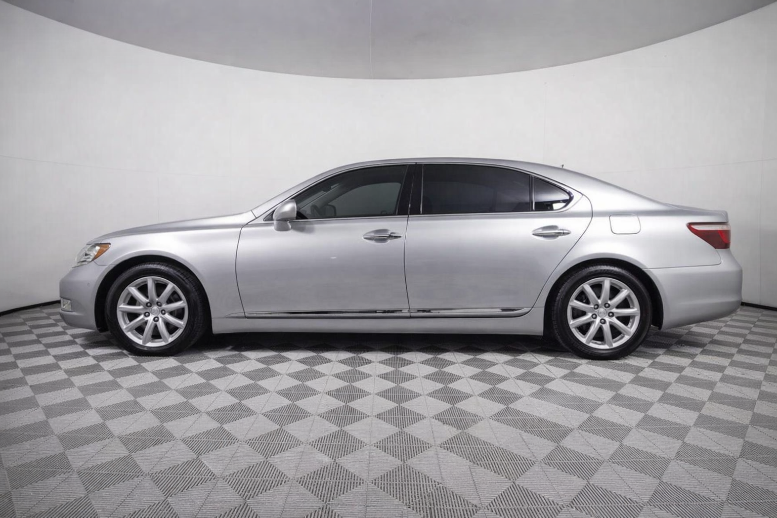 2007 Lexus LS — photo 3