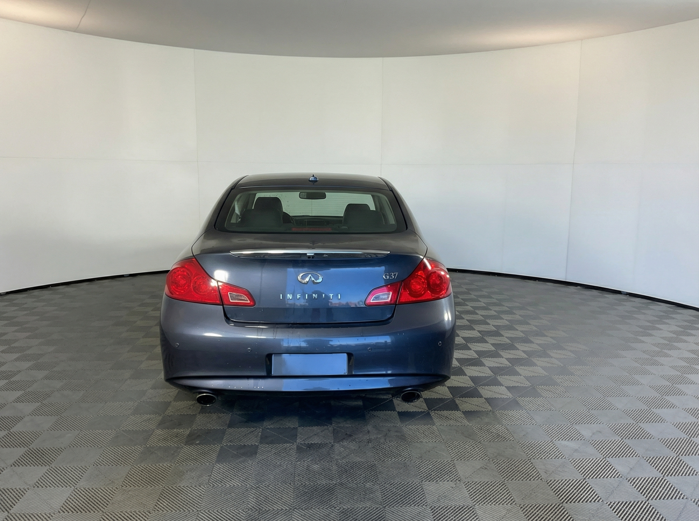 2010 Infiniti G37 — photo 1