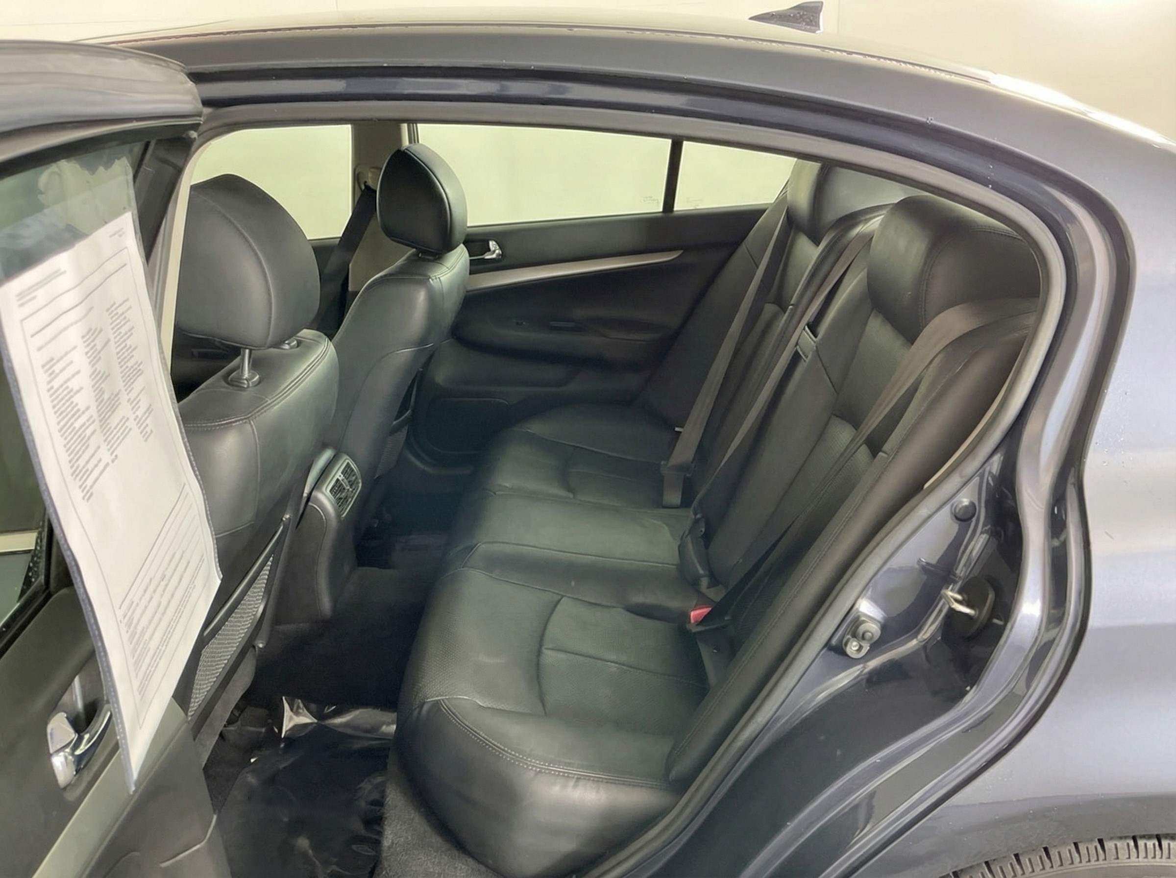 2010 Infiniti G37 — photo 13