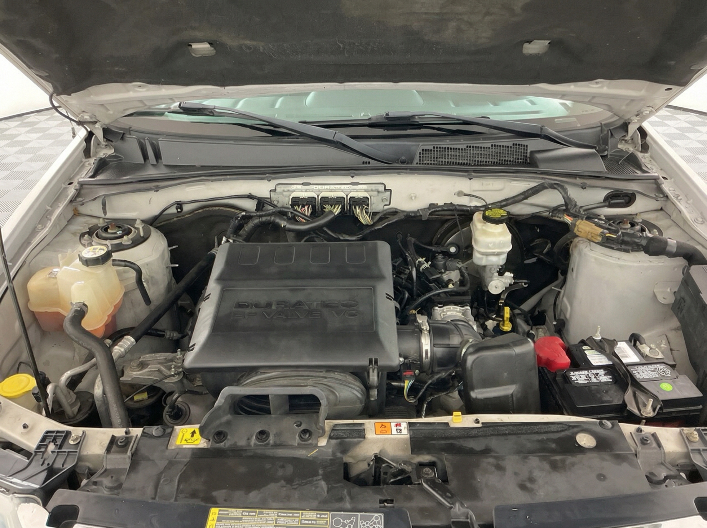 2011 Ford Escape — photo 10