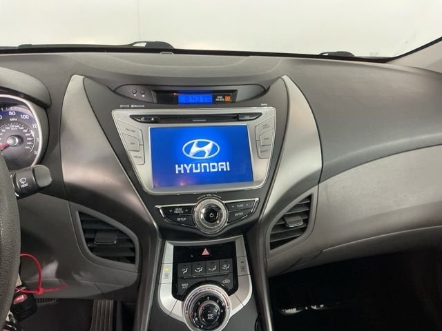 2011 Hyundai Elantra — photo 7