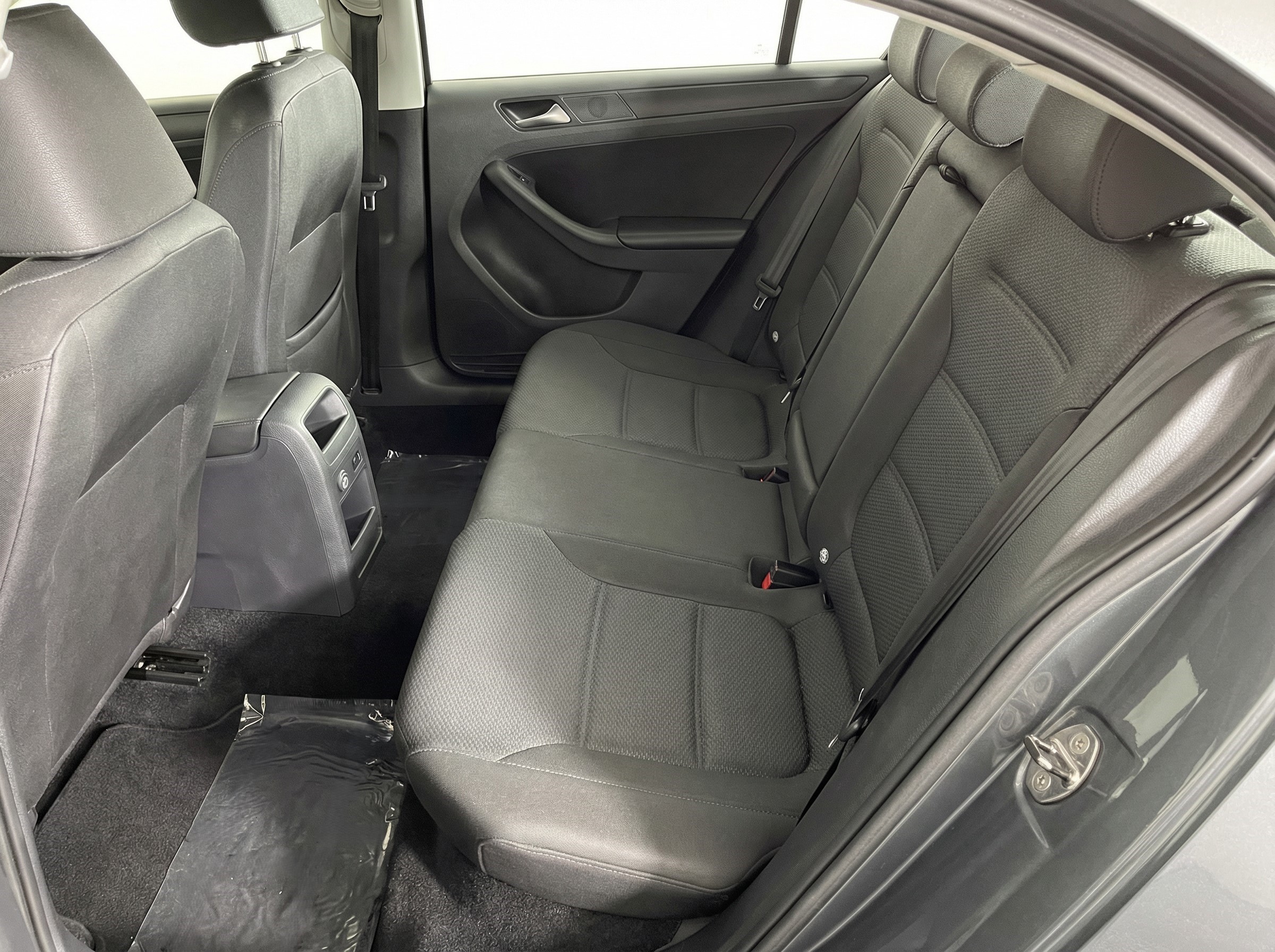 2012 Volkswagen Jetta — photo 11
