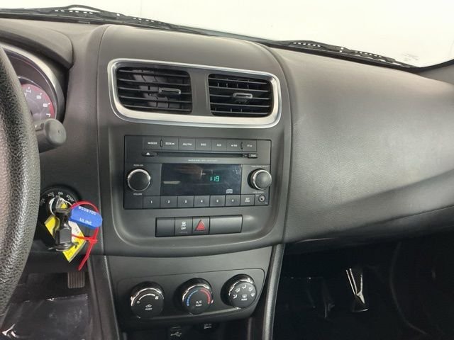 2014 Dodge Avenger — photo 8