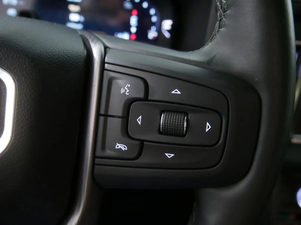 2024 GMC Yukon — photo 23